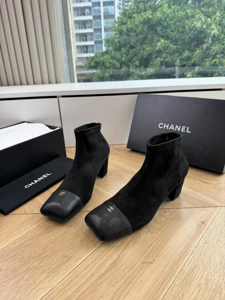 Chanel — Ботинки женские