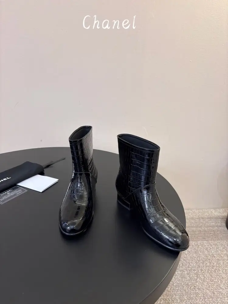Chanel — Boots women's