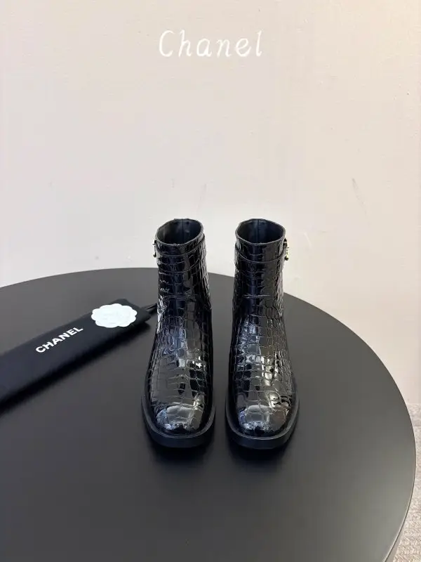 Chanel Ботинки женские — Фото 2