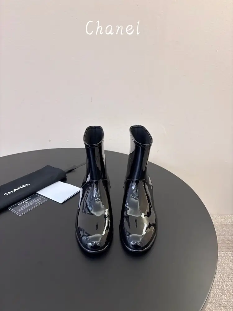 Chanel Boots women's — Photo 2