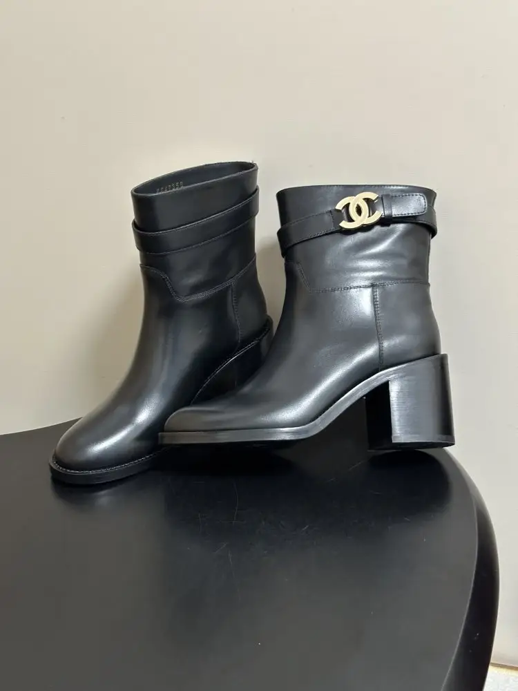 Chanel Ботинки женские — Фото 2