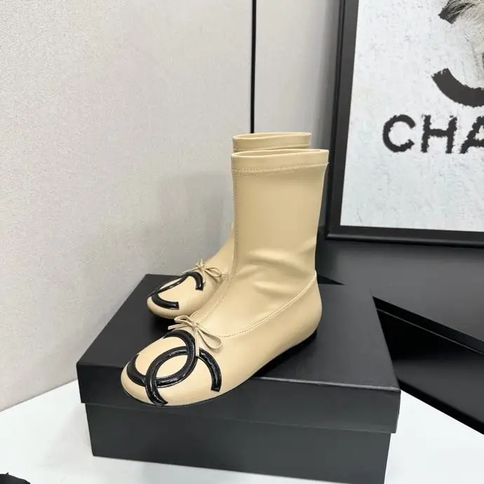 Chanel Ботинки женские — Фото 2