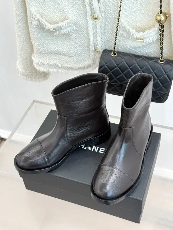 Chanel Черевики жіночі — Фото 2