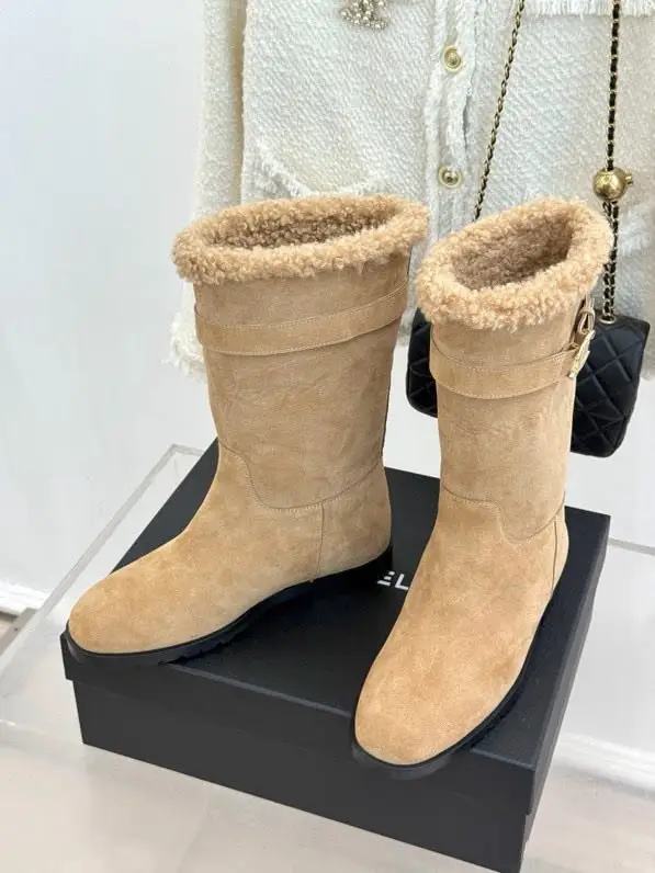 Chanel Сапоги женские — Фото 2