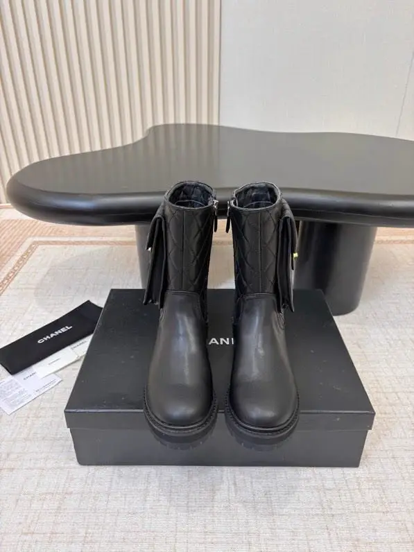 Chanel Boots women's — Photo 2