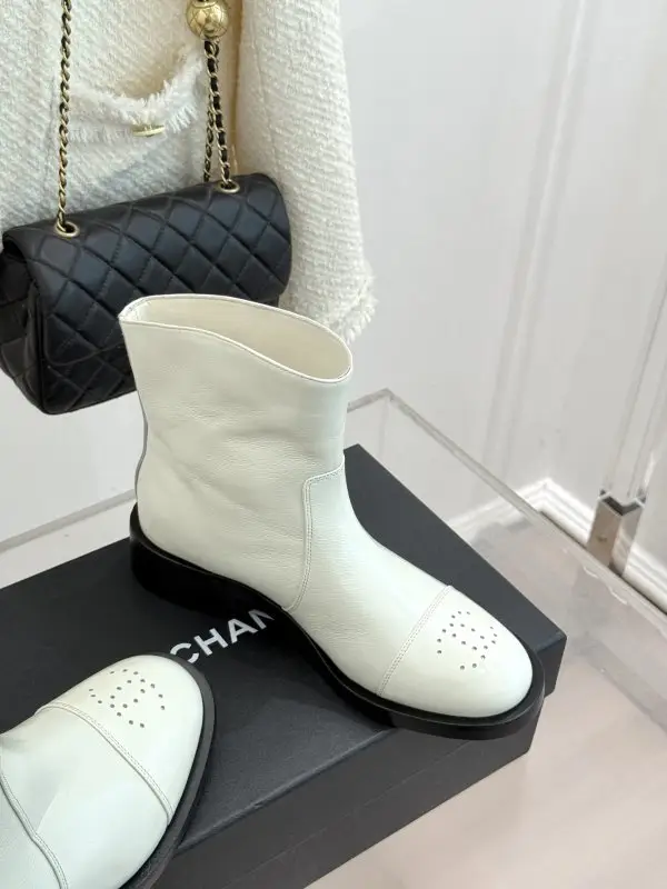 Chanel Черевики жіночі — Фото 3