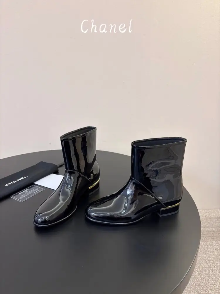 Chanel Boots women's — Photo 3