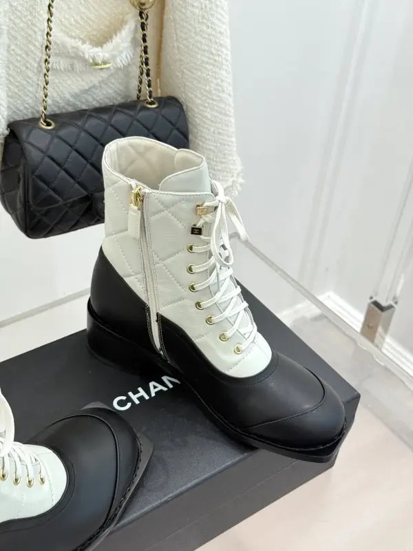 Chanel Черевики жіночі — Фото 3
