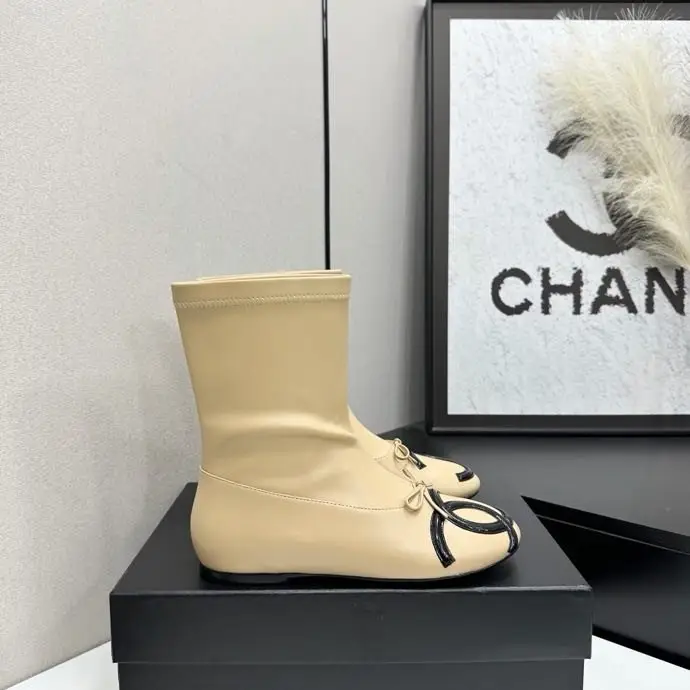 Chanel Ботинки женские — Фото 3