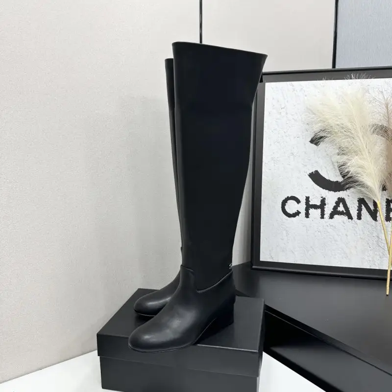 Chanel Boots women's — Photo 3