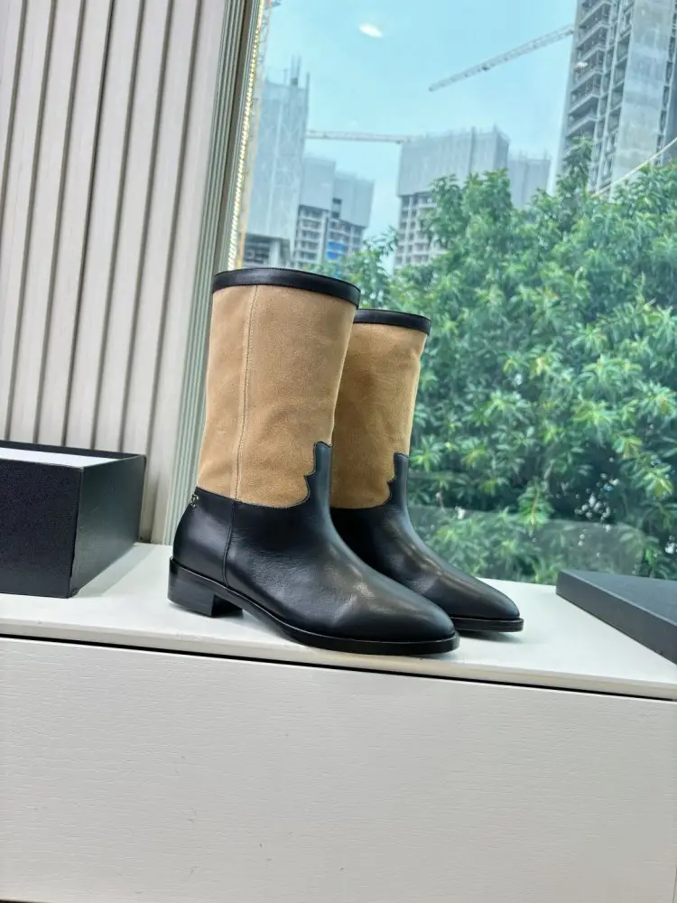 Chanel Boots women's — Photo 3