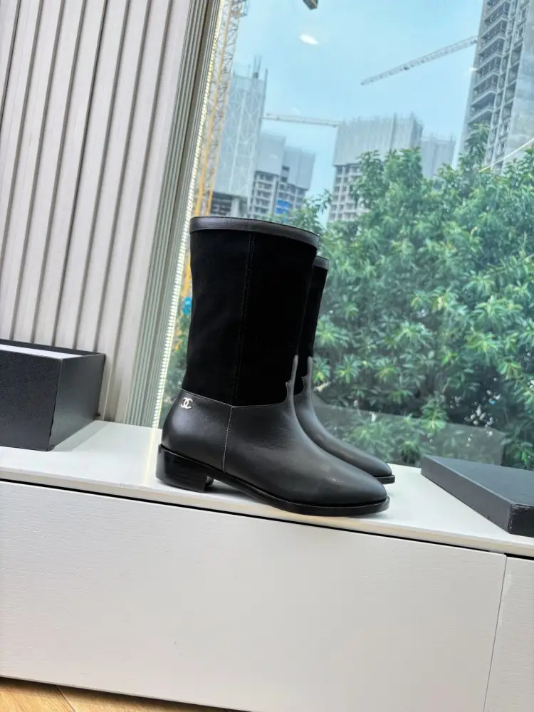 Chanel Boots women's — Photo 3