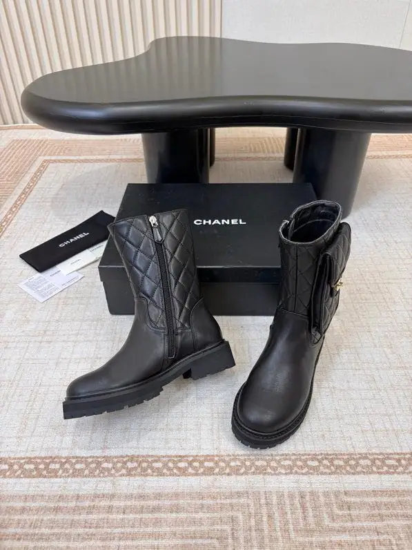 Chanel Boots women's — Photo 3