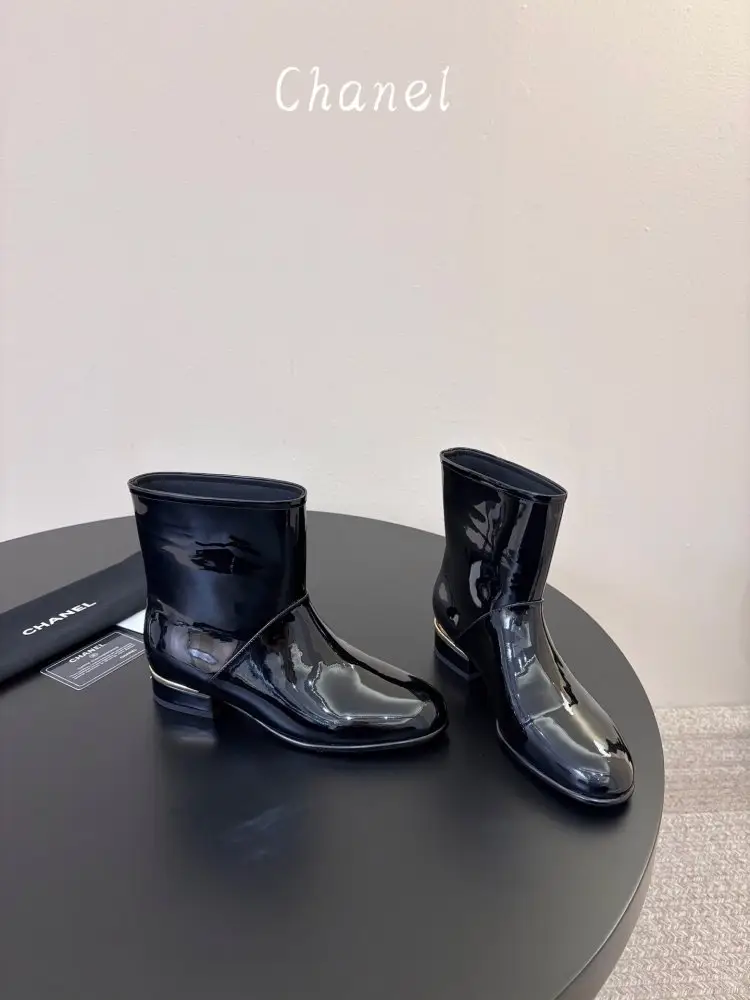Chanel Boots women's — Photo 4