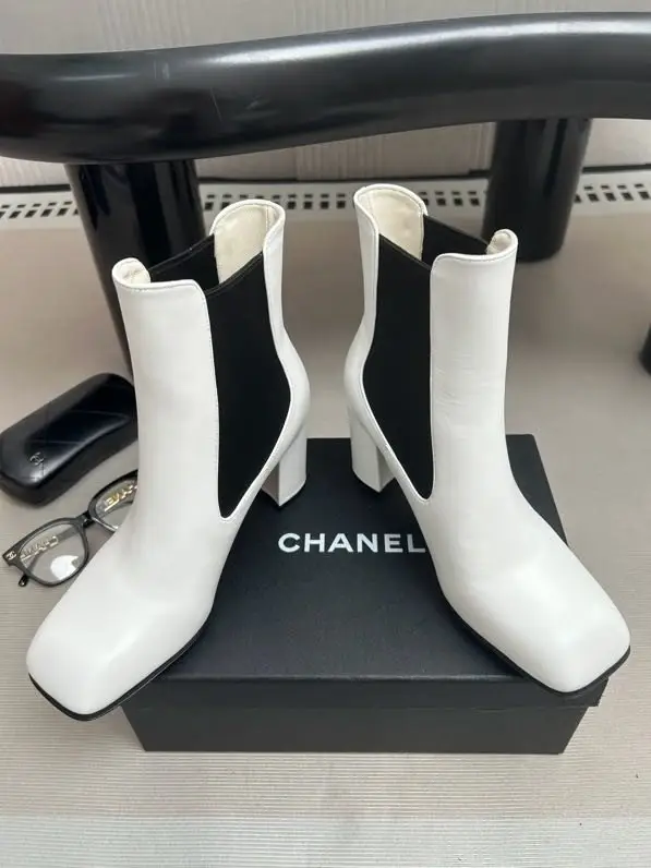 Chanel Ботинки женские — Фото 4