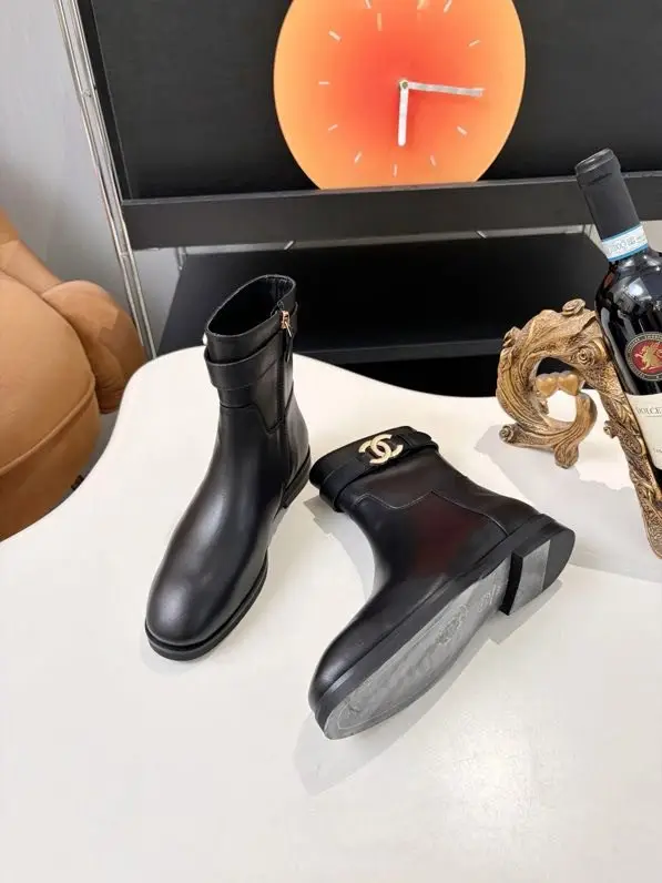 Chanel Boots women's — Photo 4