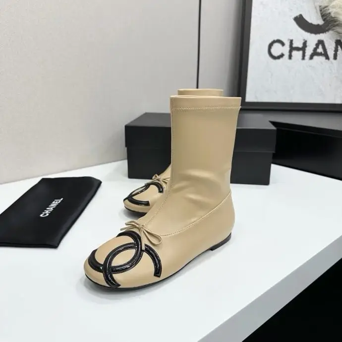Chanel Ботинки женские — Фото 4