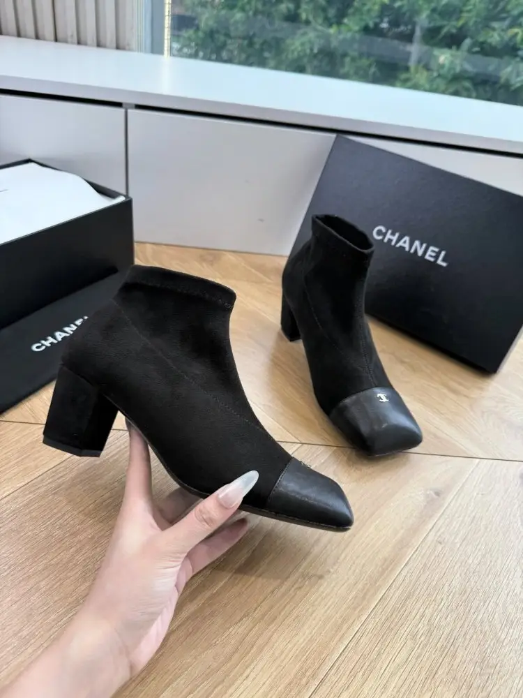 Chanel Boots women's — Photo 4