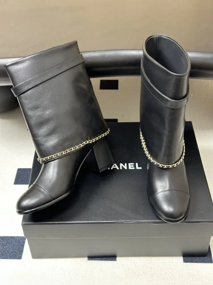 Chanel Boots women's — Photo 4