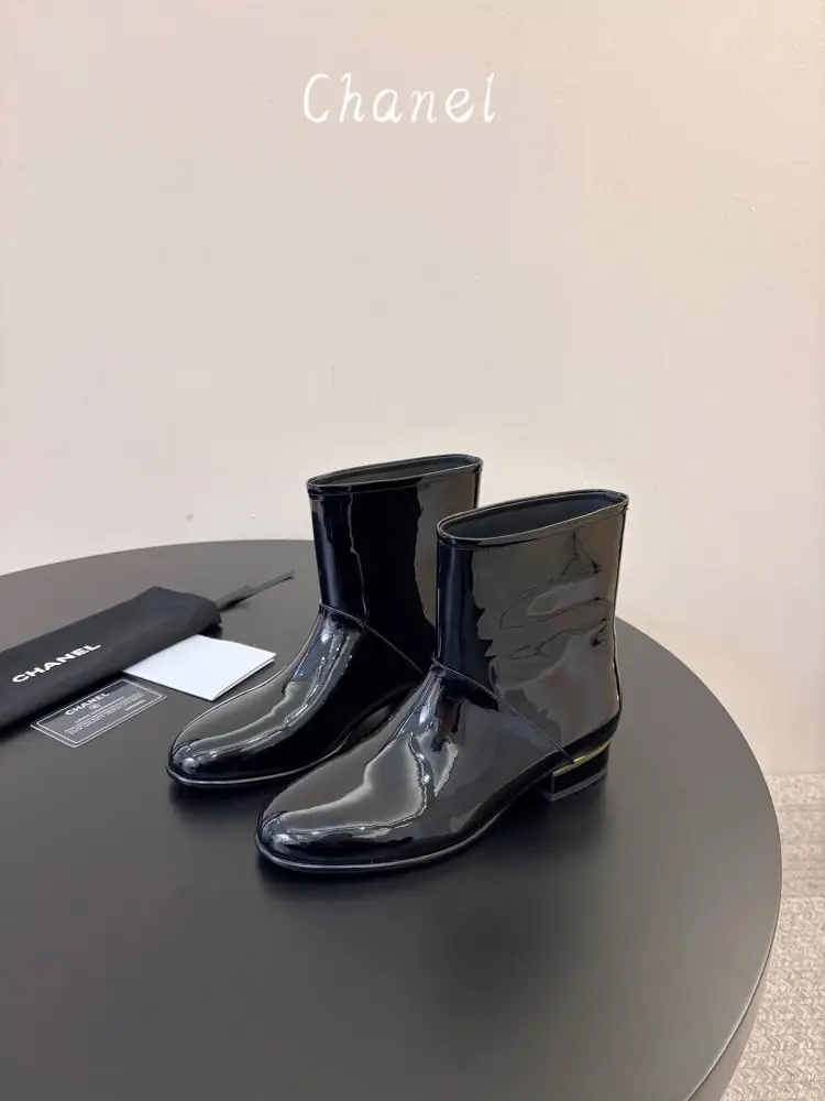 Chanel Boots women's — Photo 5