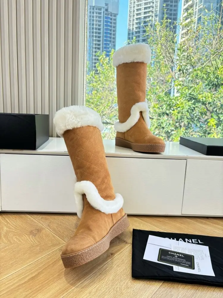 Chanel Чоботи жіночі — Фото 5