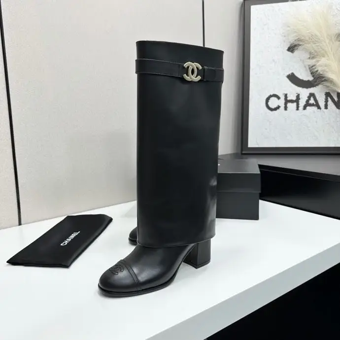 Chanel Сапоги женские — Фото 5