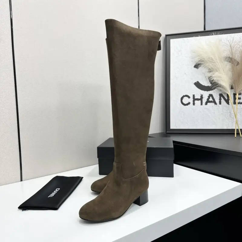 Chanel Чоботи жіночі — Фото 5