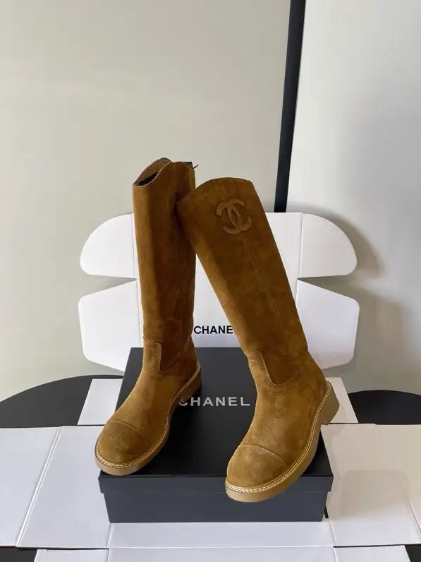 Chanel Boots women's — Photo 5