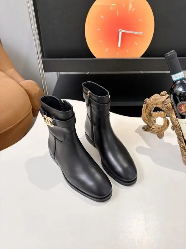 Chanel Boots women's — Photo 5