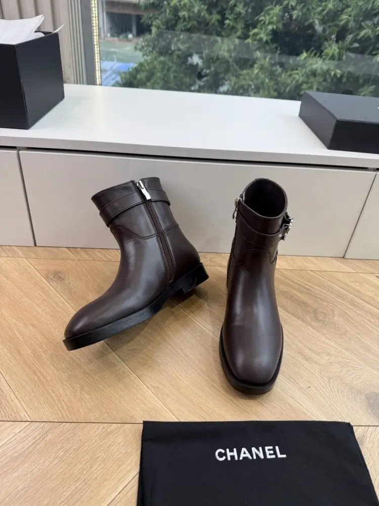 Chanel Boots women's — Photo 5