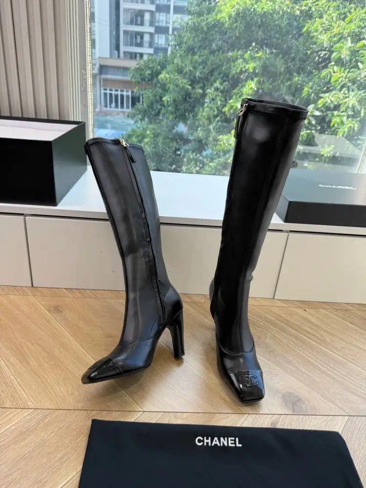 Chanel Чоботи жіночі — Фото 5