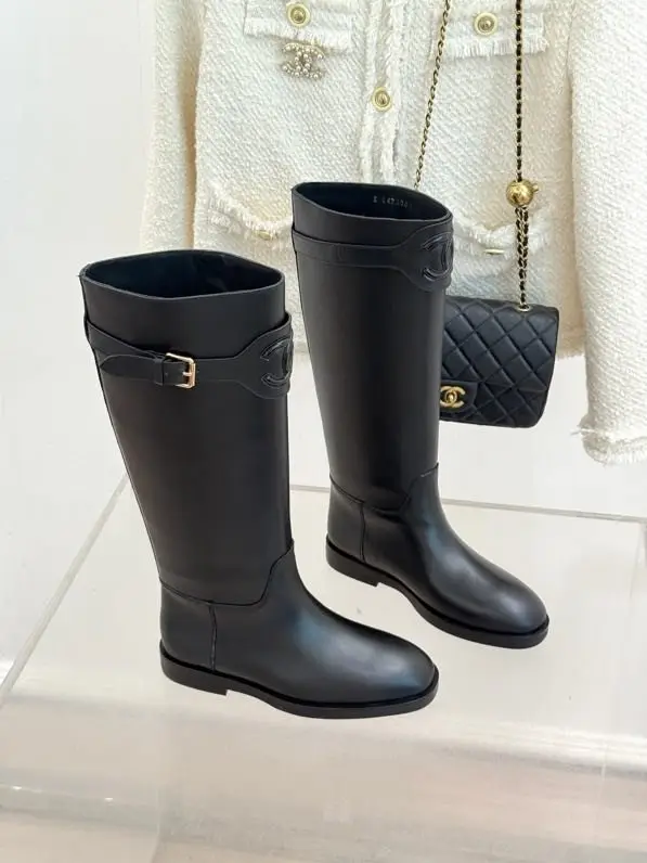 Chanel Чоботи жіночі — Фото 5