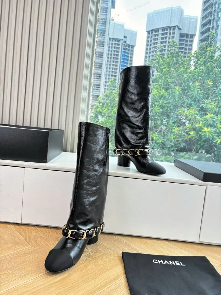 Chanel Boots women's — Photo 5