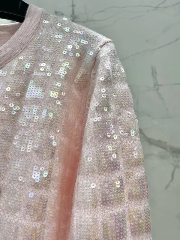 Chanel Cardigan female — Photo 5