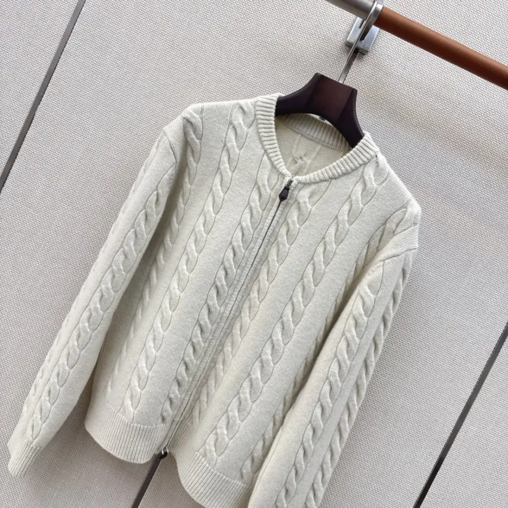 Chanel Cardigan — Photo 2