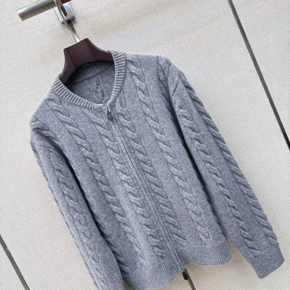 Chanel Cardigan — Photo 2