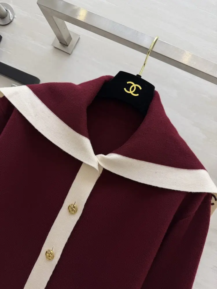 Chanel Cardigan — Photo 3