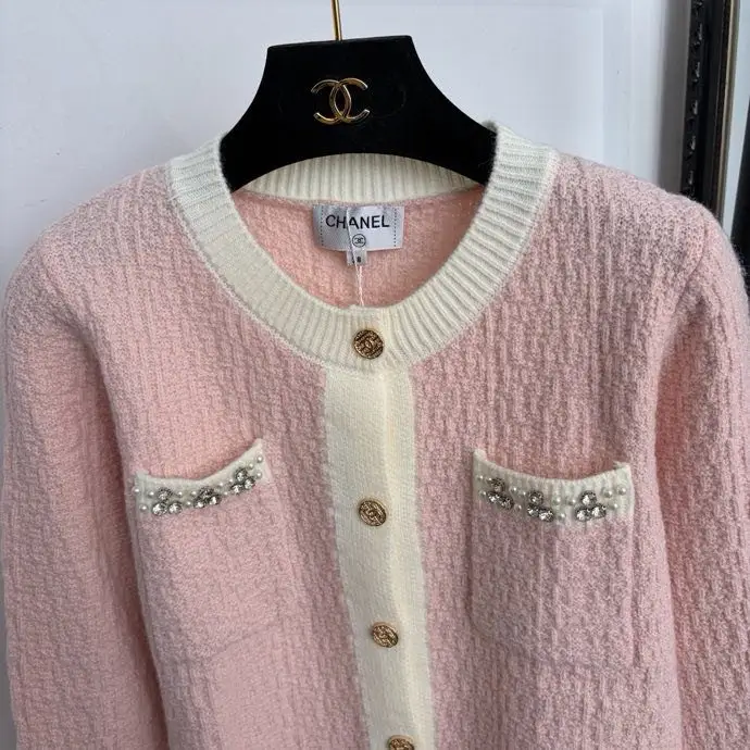 Chanel Cardigan — Photo 3