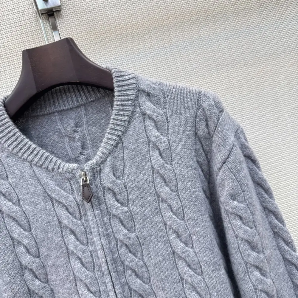 Chanel Cardigan — Photo 4