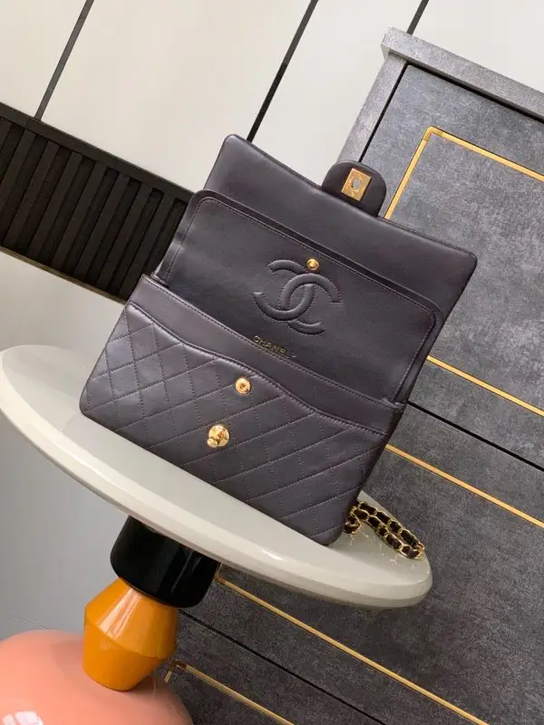 Chanel Класична сумка 11.12 з шкіри ягняти — Фото 5