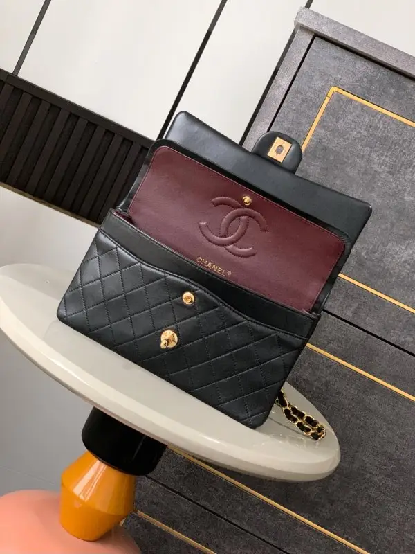 Chanel Классическая сумка 11.12 из кожи ягненка — Фото 5