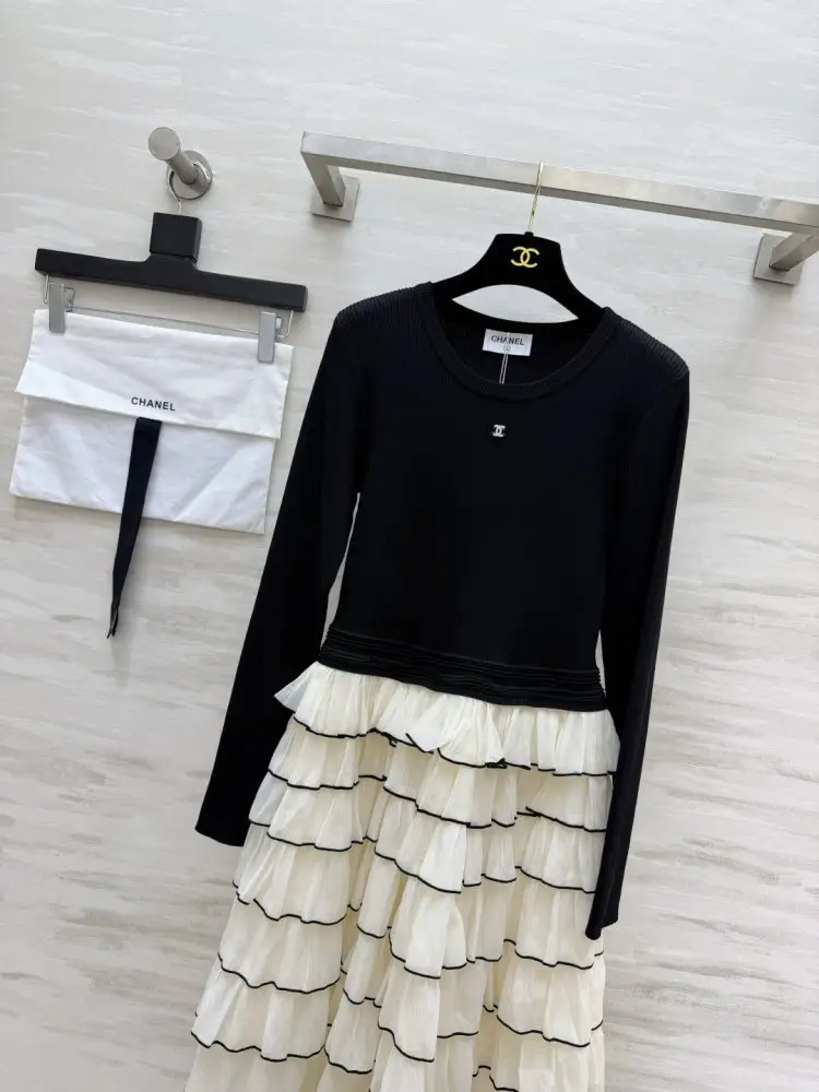Chanel Classical black-white dress-cake at style patchwork — Photo 4