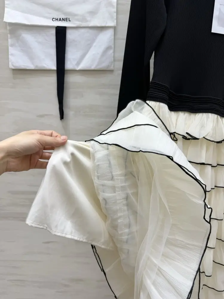 Chanel Classical black-white dress-cake at style patchwork — Photo 5