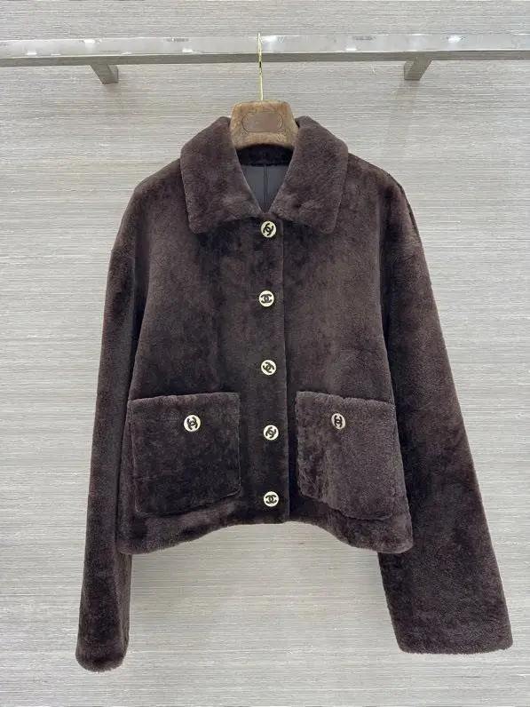 Chanel — Пальто меховое женское