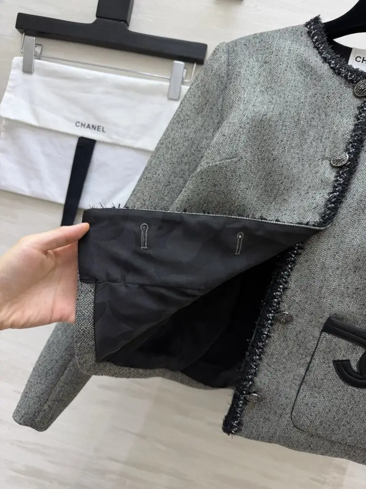 Chanel Пальто из шерстяного твида — Фото 2