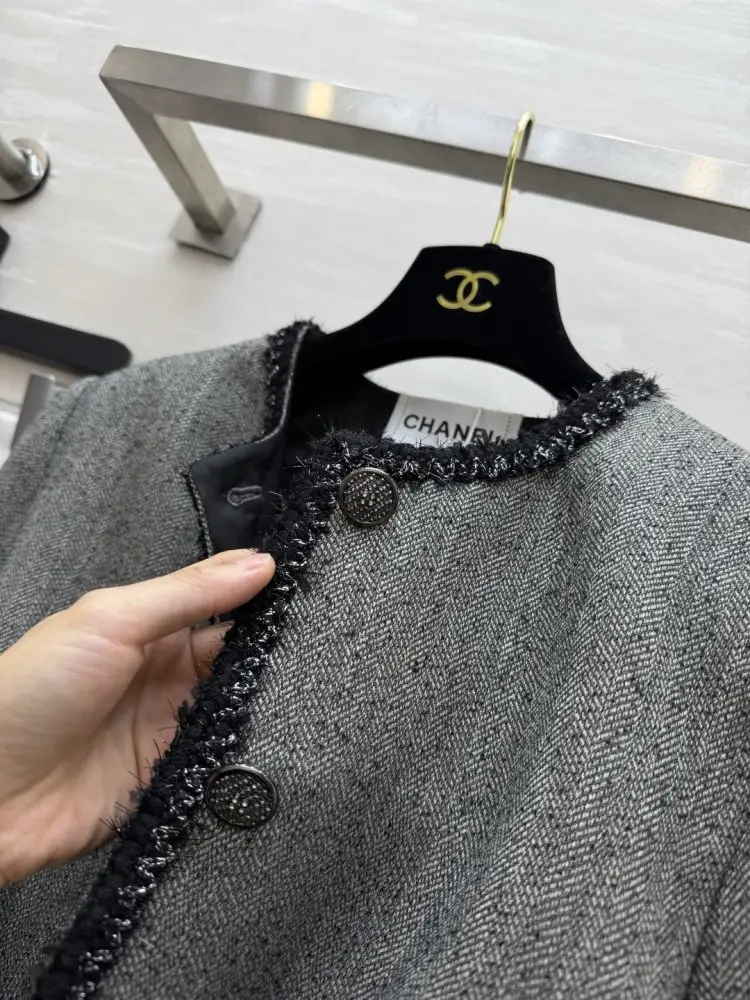 Chanel Пальто из шерстяного твида — Фото 3
