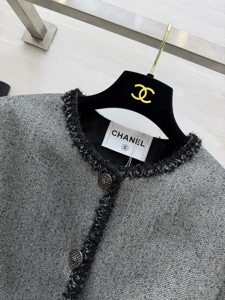 Chanel Пальто из шерстяного твида — Фото 4
