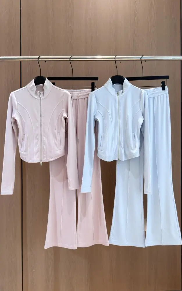 Chanel — Costume female