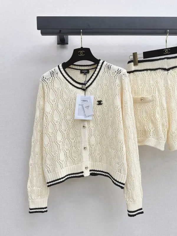 Chanel Костюм женский — Фото 2