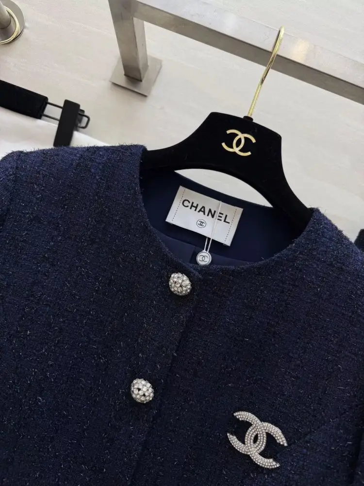 Chanel Костюм жіночий — Фото 2